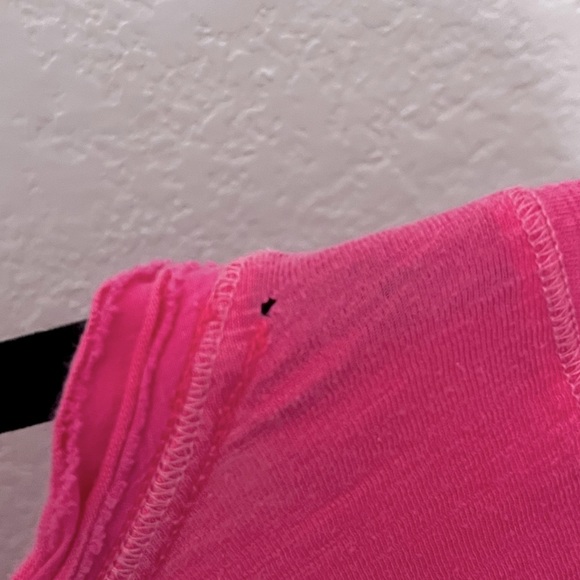 True Vintage Y2K Abercrombie and Fitch Barbie Pink V Neck Long Sleeve Cotton Tee - Picture 7 of 7